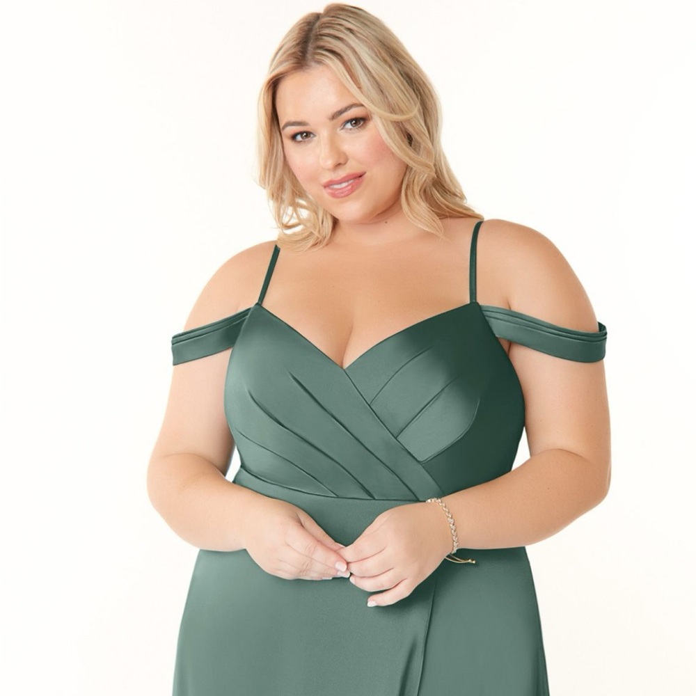 Elegant Green Off-Shoulder Dress